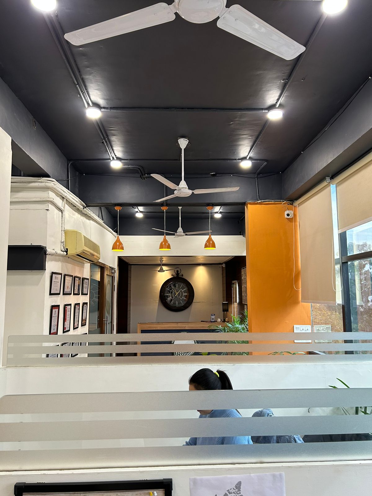galleryimg