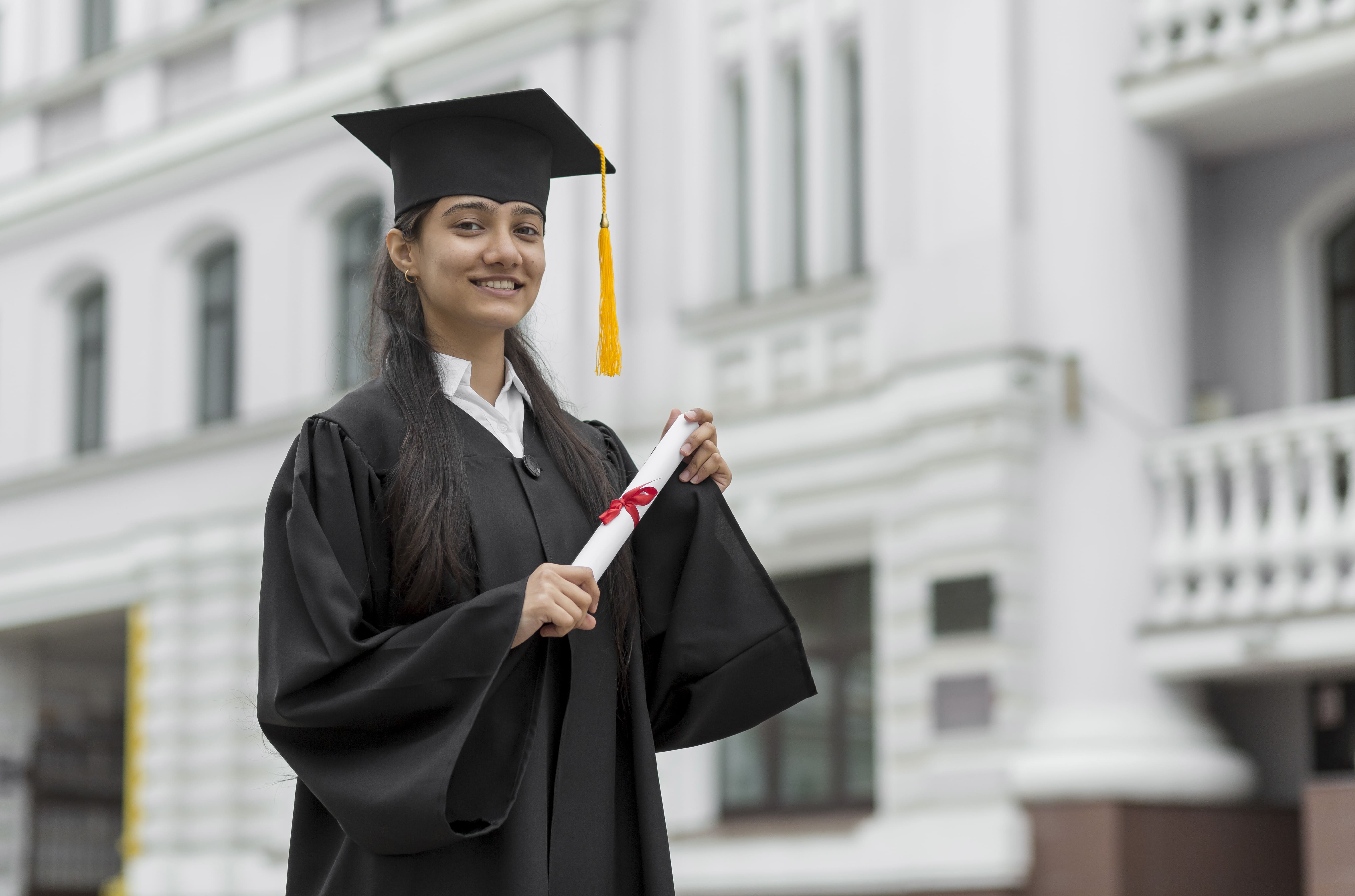 medium-shot-graduate-student-(1)